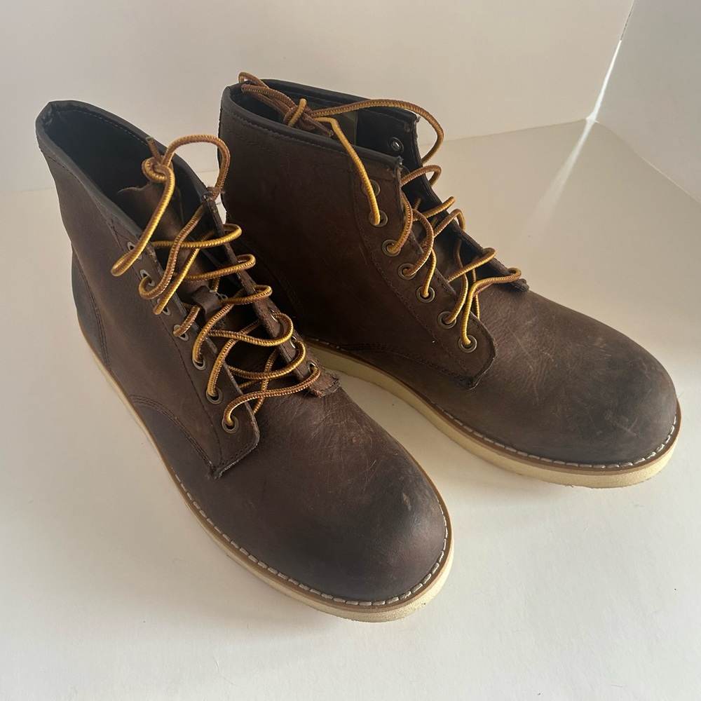 NWOT/B American Eagle Outfitters Men’s Boots